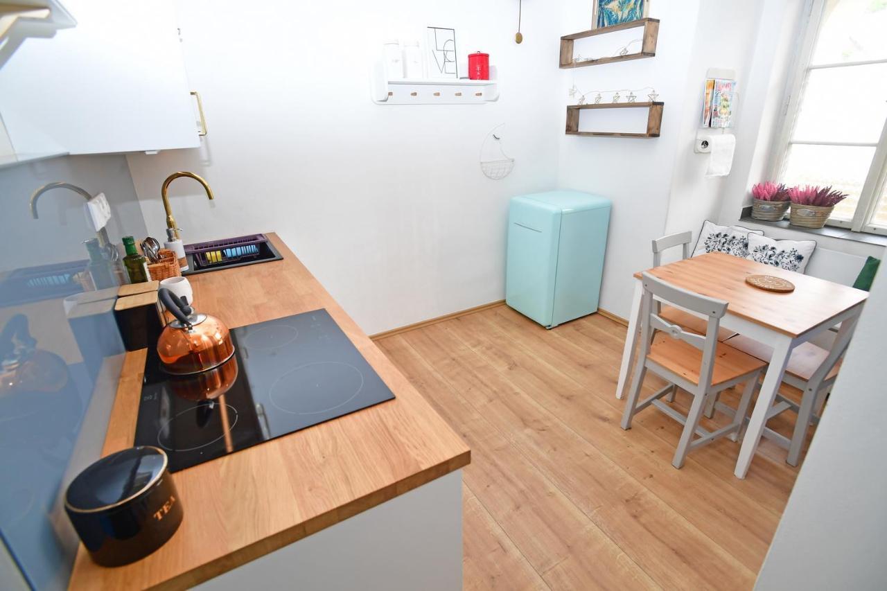 Lovely Little Cosy Apt In Praha Bagian luar foto