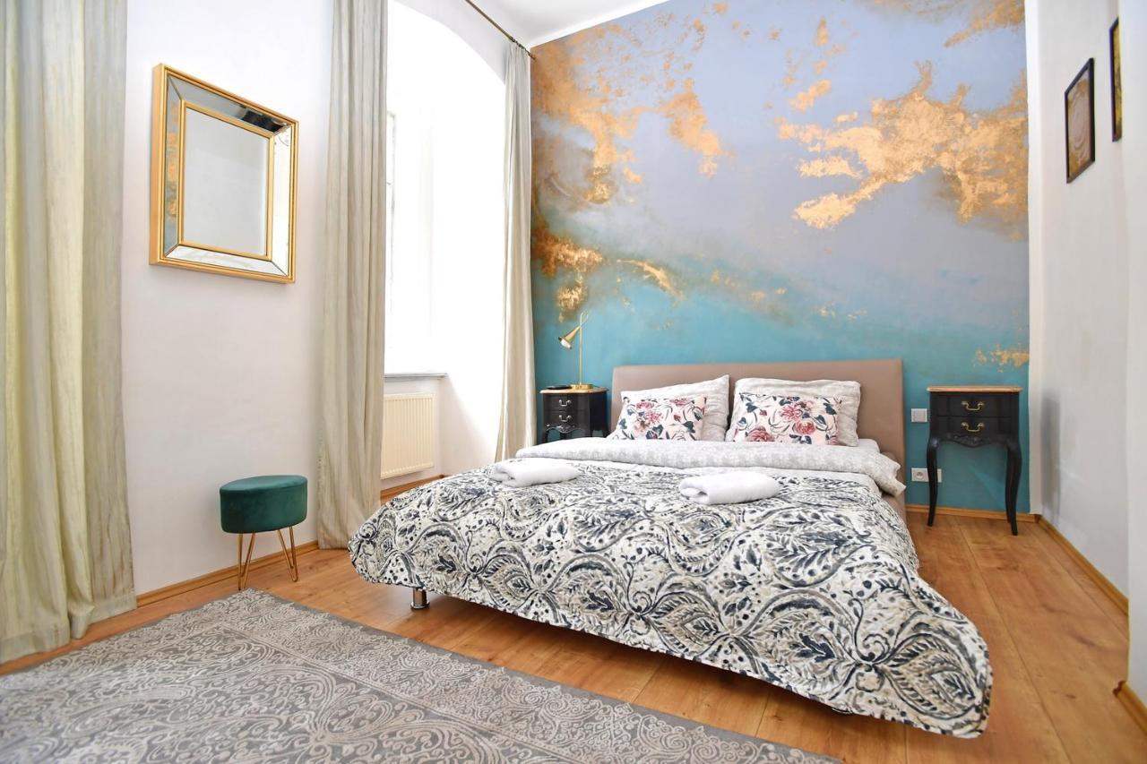 Lovely Little Cosy Apt In Praha Bagian luar foto